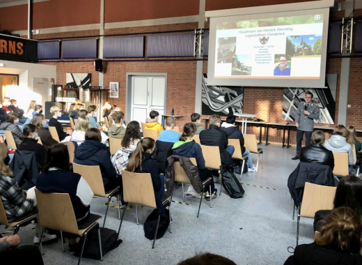 Besuch eines Jugendoffiziers 